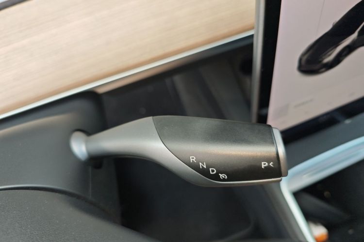 Tesla Model 3 2021 #14 Tesla Model 3 2021 car image #14