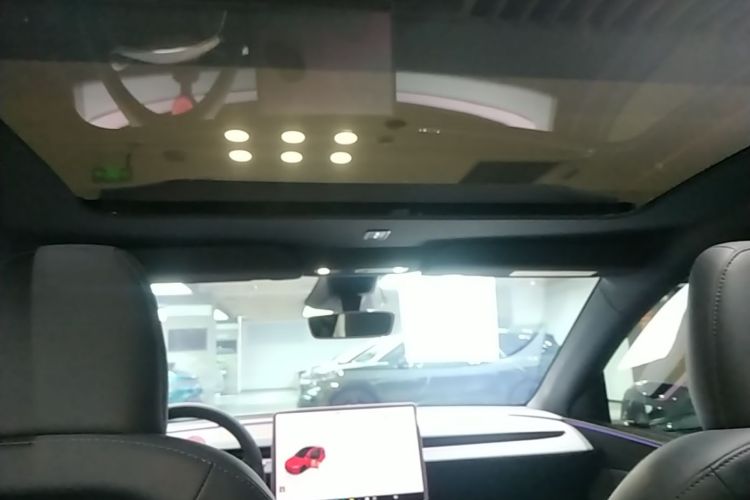 Tesla Model Y 2026 #20 Tesla Model Y 2026 car image #20