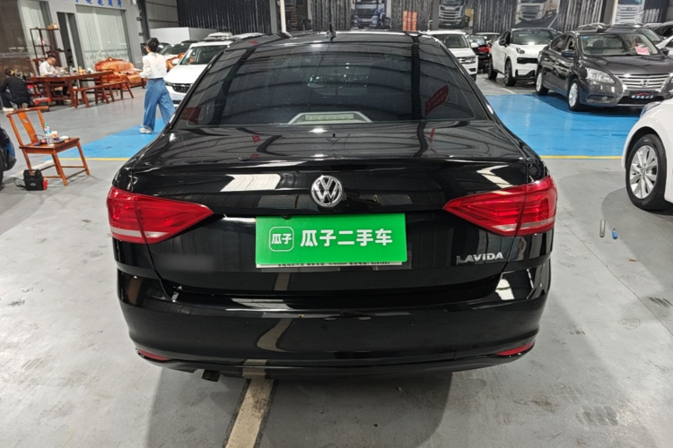 Volkswagen Lavida 2017 car image #6