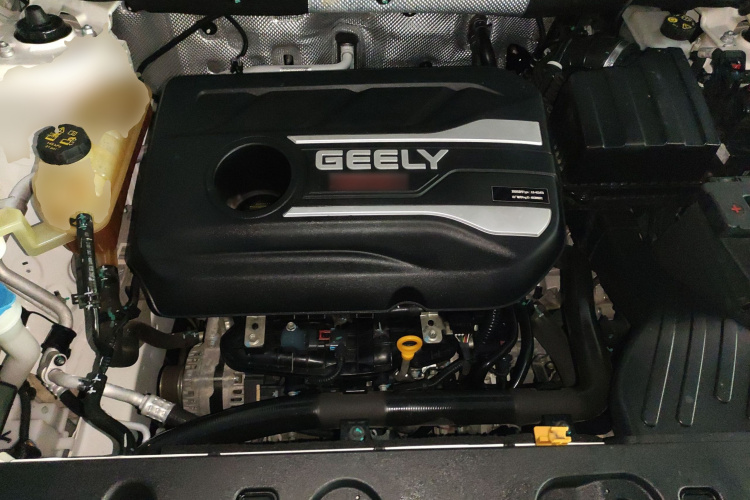 GEELY Vision X6 2020 immagine di auto #20