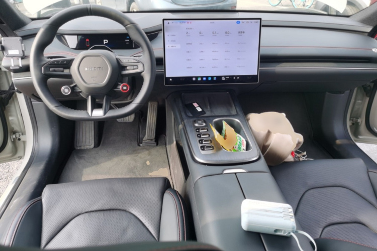 MI SU7 2024 immagine di auto #10
