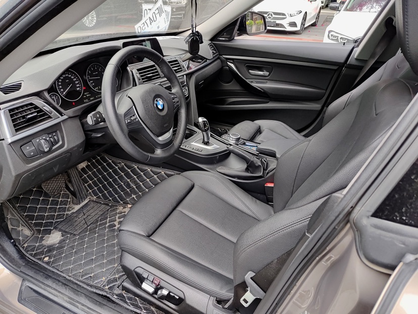 BMW 3 Series GT 2018 car image #3