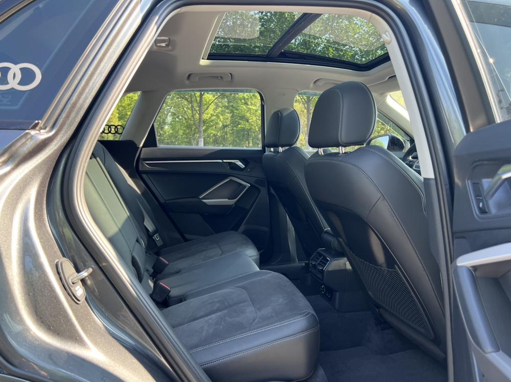Audi Q3 2023 car image #27