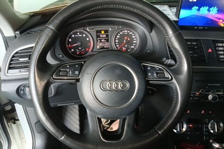 Audi Q3 2015 #11 Audi Q3 2015 car image #11