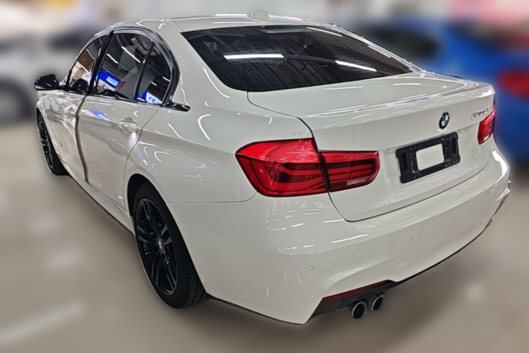 BMW 3 Series 2018 car image #5