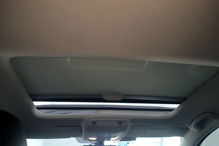 Volkswagen Golf 2020 car image #20