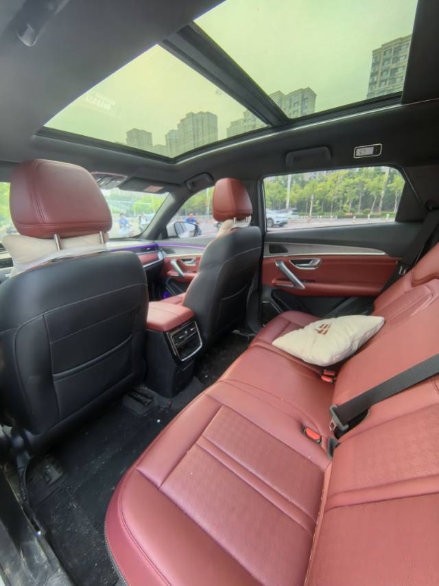 Jetour X70 PLUS 2025 #8 Jetour X70 PLUS 2025 car image #8