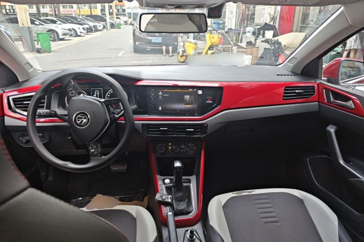 Volkswagen Polo 2021 car image #16