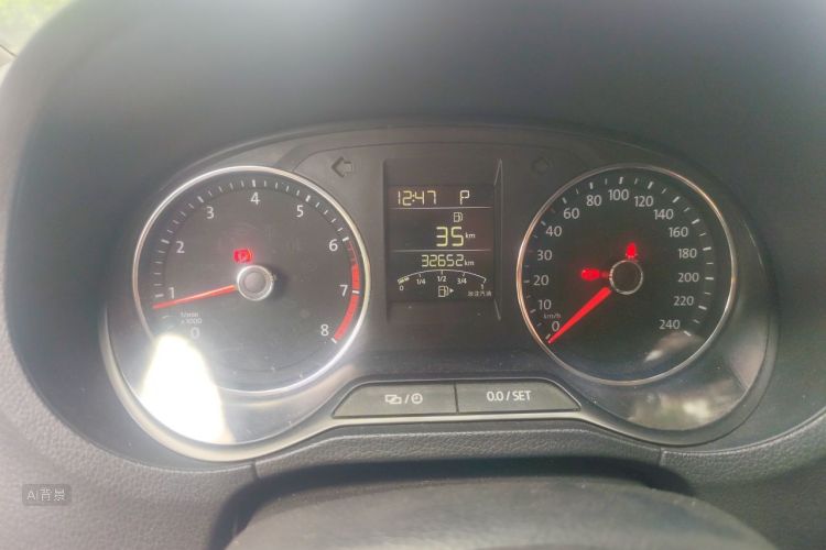 Volkswagen Polo 2018 car image #13