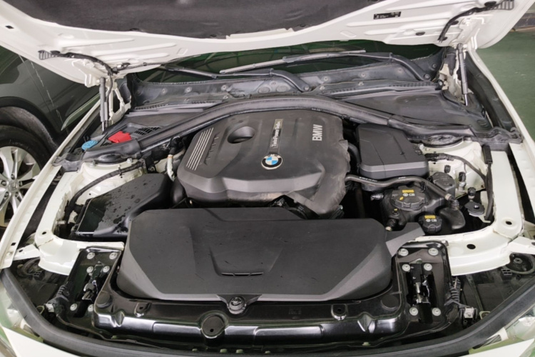 BMW 3 Series 2018 #30 BMW 3 Series 2018 car image #30