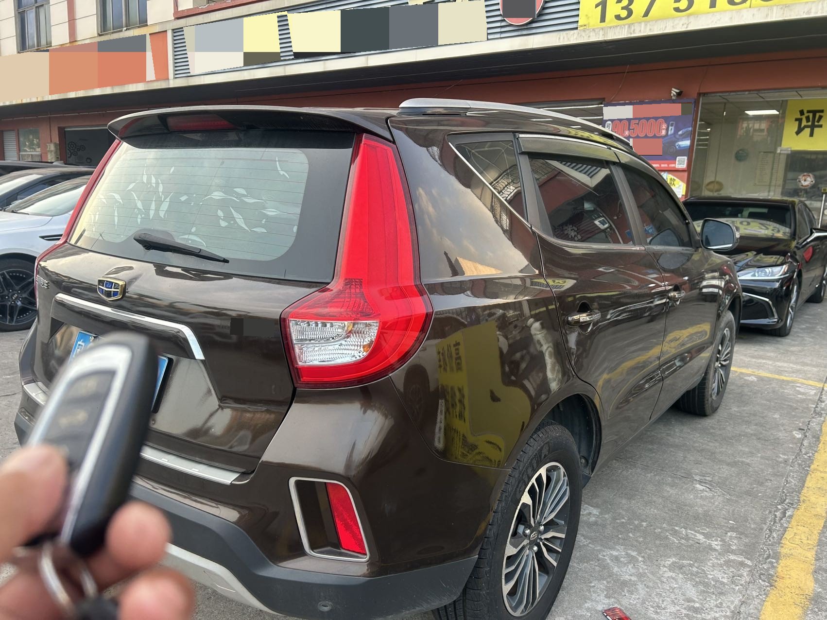 GEELY Vision X6 2017 immagine di auto #8