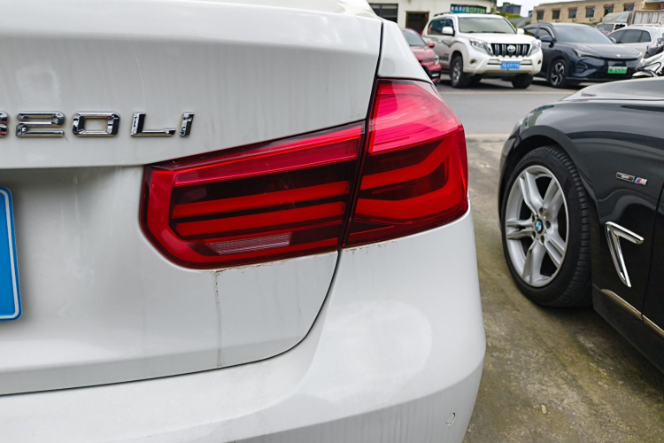 BMW 3 Series 2017 imagen de coche #8