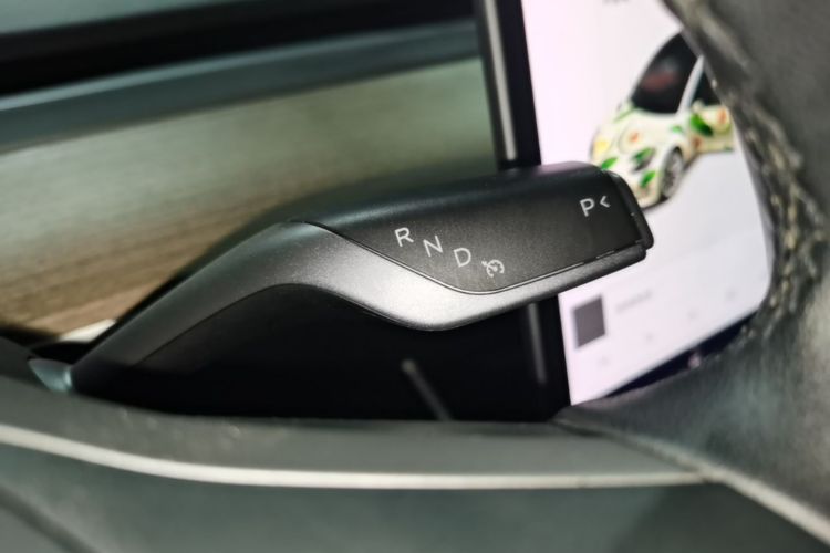 Tesla Model 3 2020 car image #14