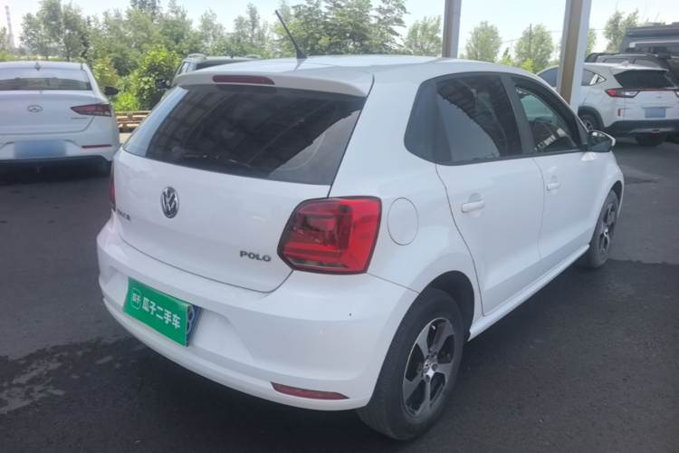 Volkswagen Polo 2017 car image #7