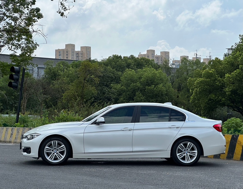 BMW 3 Series 2017 #3 BMW 3 Series 2017 car image #3