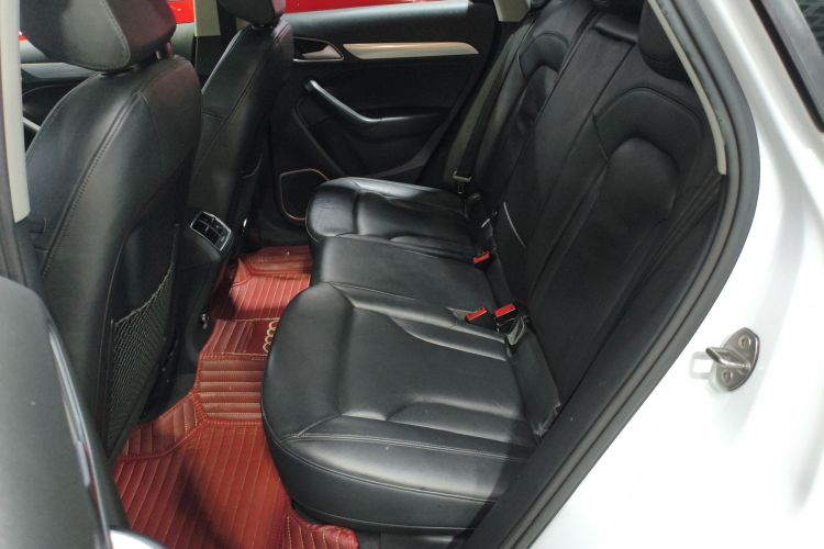 Audi Q3 2016 image de voiture #17