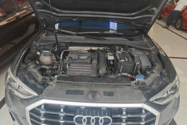Audi Q3 2021 #20 Audi Q3 2021 car image #20