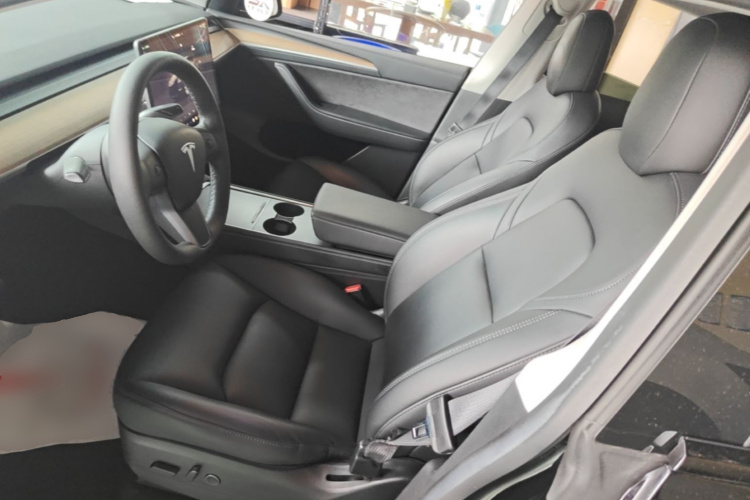 Tesla Model Y 2022 #15 Tesla Model Y 2022 car image #15