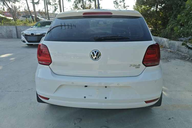Volkswagen Polo 2015 #6 Volkswagen Polo 2015 car image #6