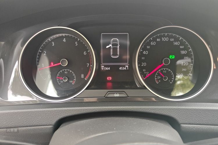 Volkswagen Golf 2019 car image #14