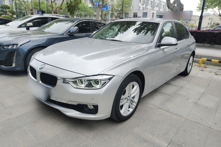 BMW 3 Series 2018 #2 BMW 3 Series 2018 car image #2