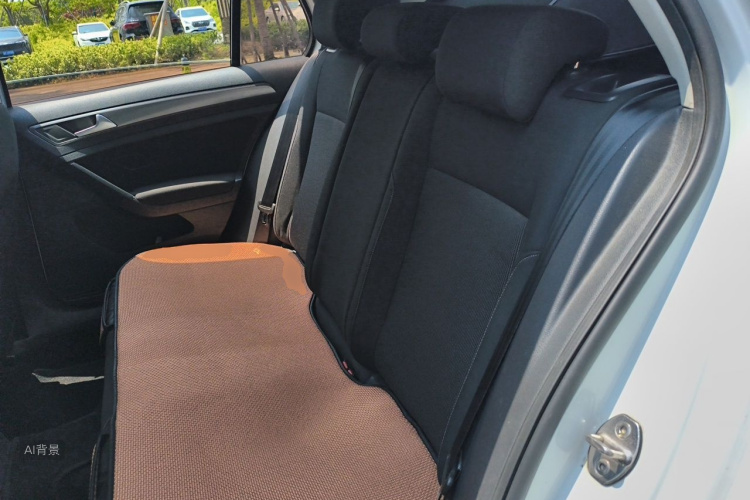 Volkswagen Golf 2017 car image #19