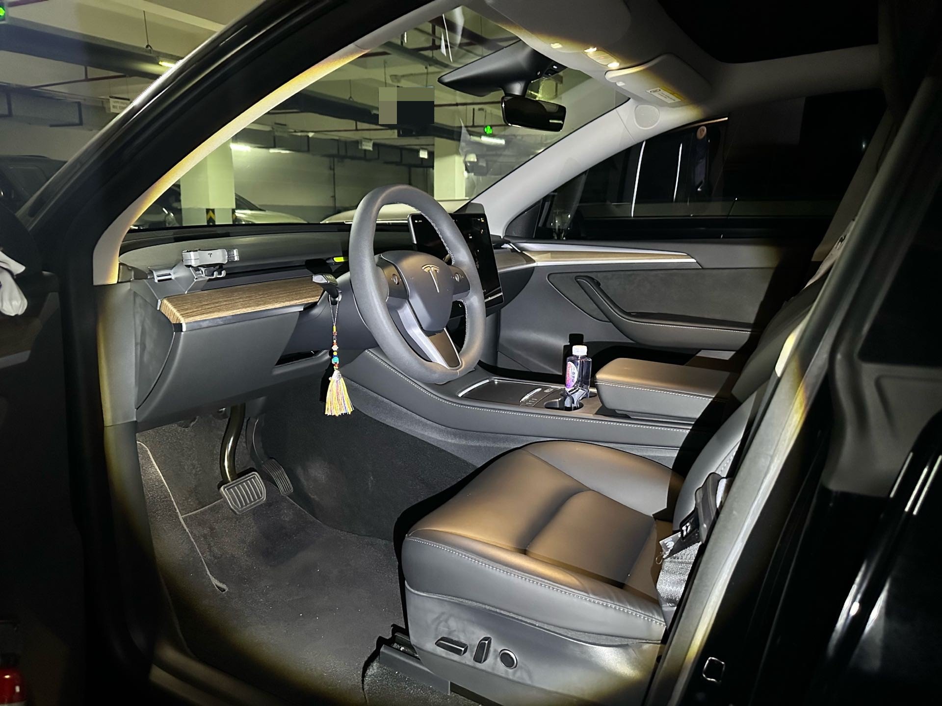 Tesla Model Y 2022 #2 Tesla Model Y 2022 car image #2