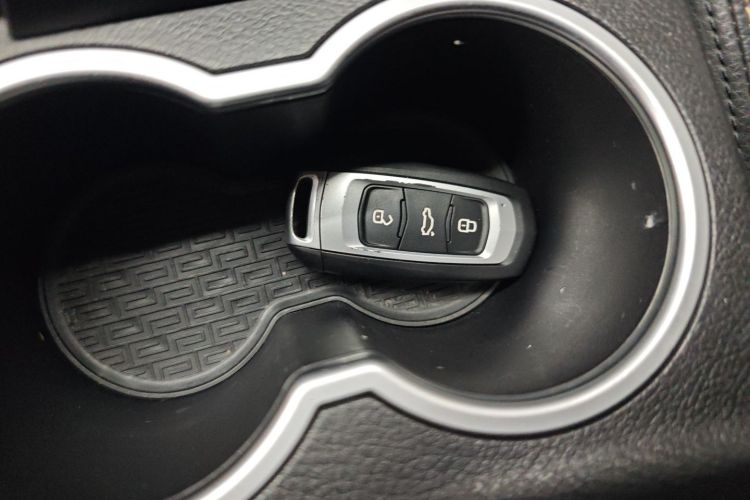 GEELY Vision X6 2017 immagine di auto #14