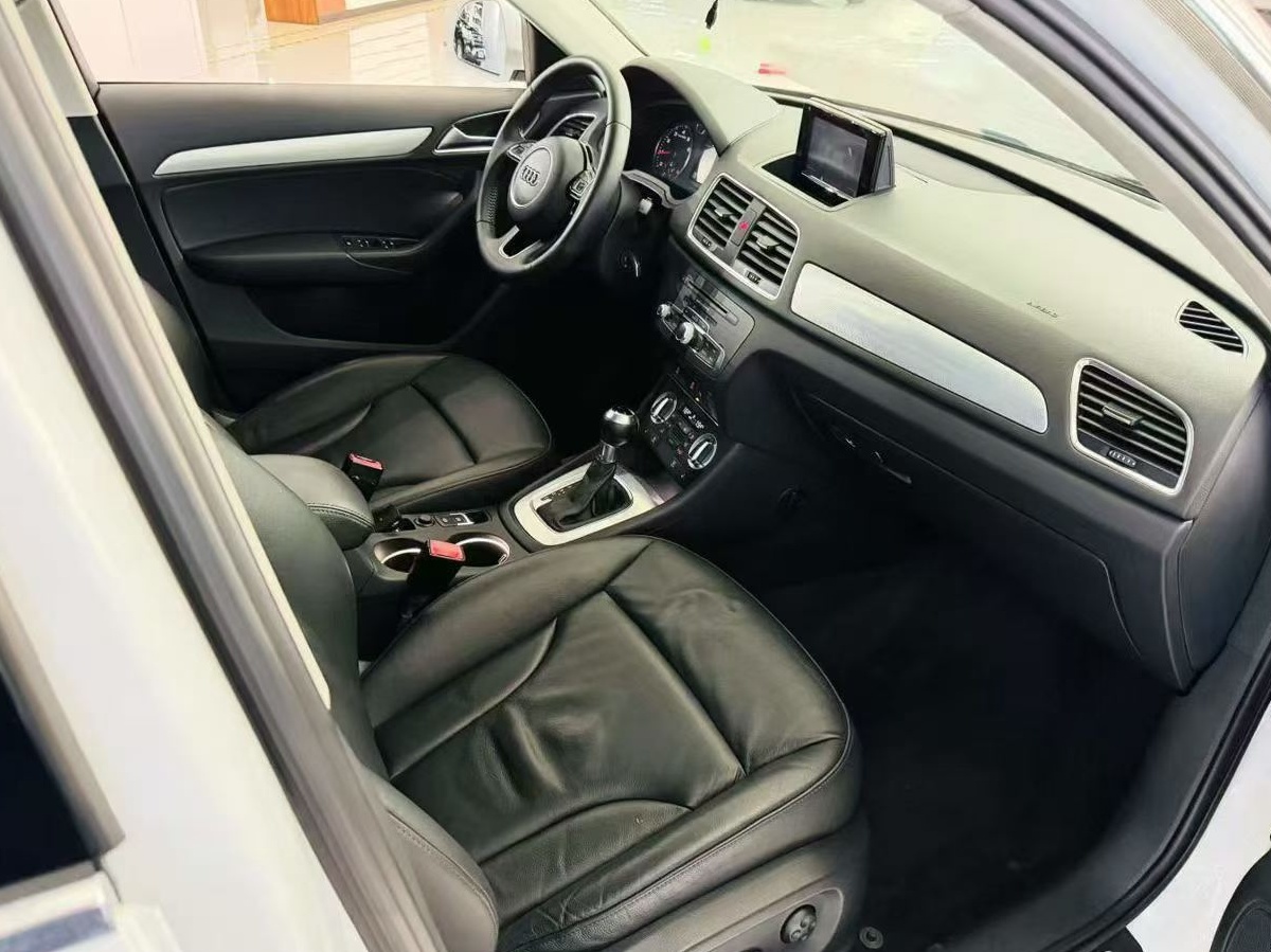 Audi Q3 2015 #6 Audi Q3 2015 car image #6
