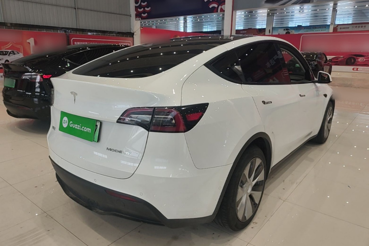 Tesla Model Y 2021 #7 Tesla Model Y 2021 car image #7