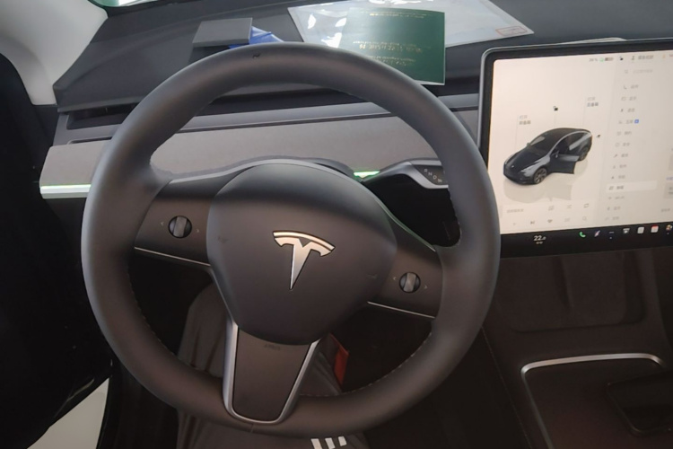 Tesla Model Y 2024 #11 Tesla Model Y 2024 immagine di auto #11