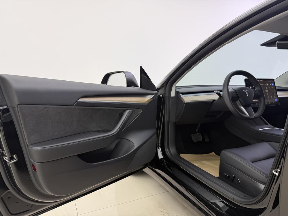 Tesla Model 3 2021 #16 Tesla Model 3 2021 car image #16