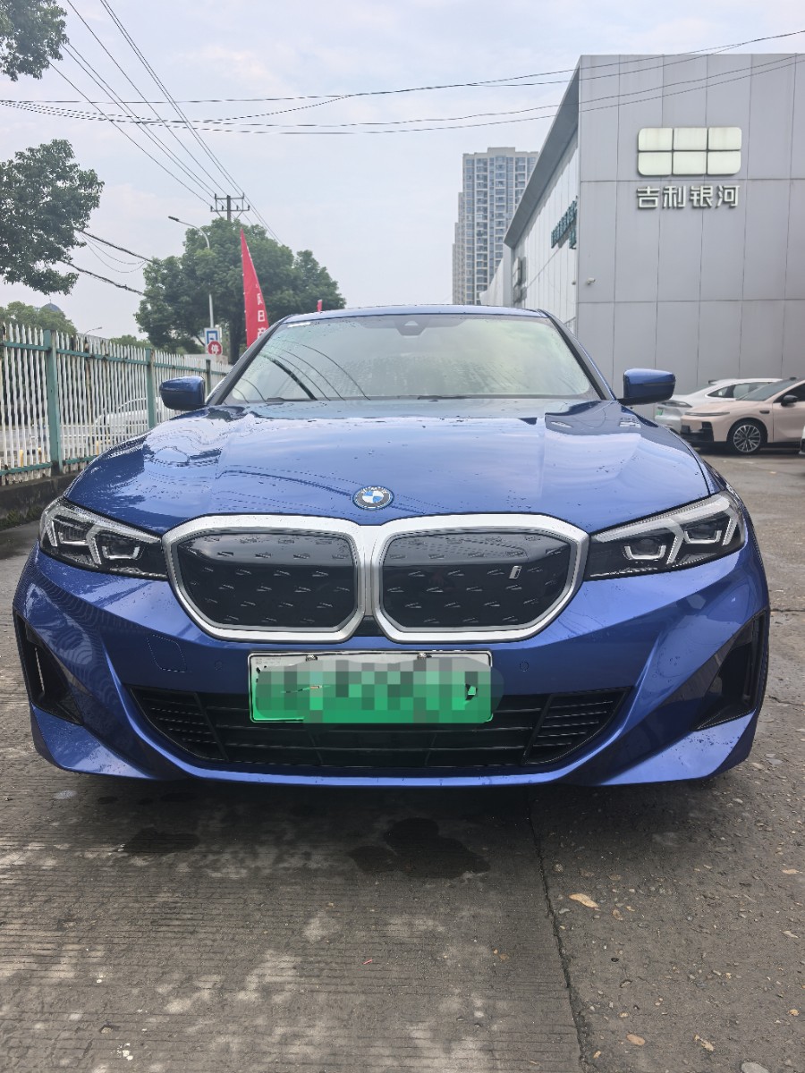 BMW i3 2022 car image #4