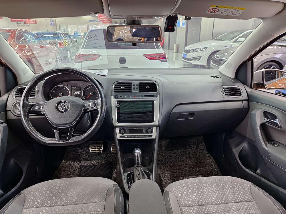Volkswagen Polo 2018 car image #7
