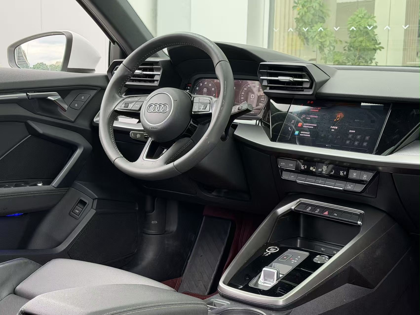 2021 car image #8