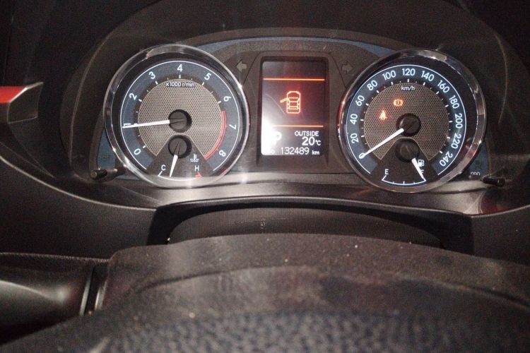Toyota Corolla 2016 #8 Toyota Corolla 2016 car image #8