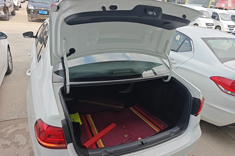 Volkswagen Lavida 2020 car image #18