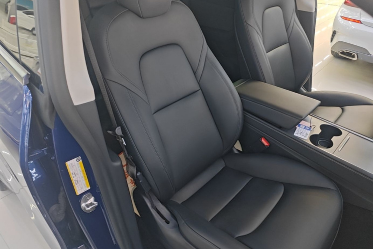 Tesla Model Y 2021 #24 Tesla Model Y 2021 car image #24