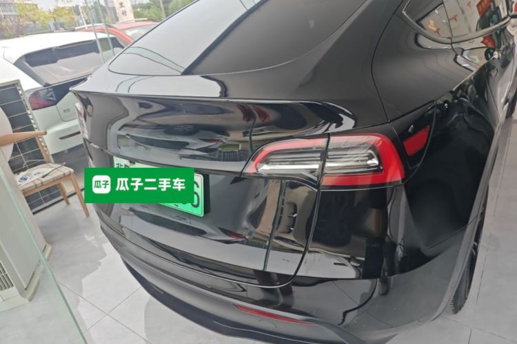 Tesla Model Y 2022 car image #6