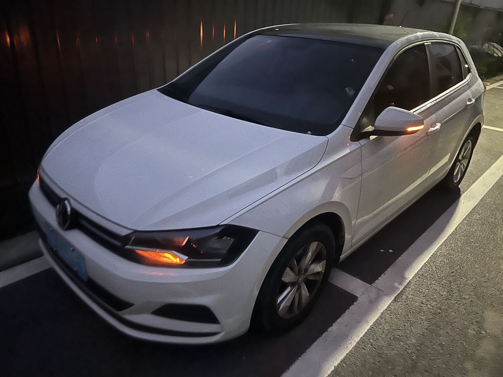 Volkswagen Polo 2020 car image 