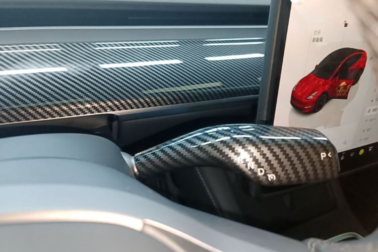 Tesla Model Y 2023 #14 Tesla Model Y 2023 car image #14