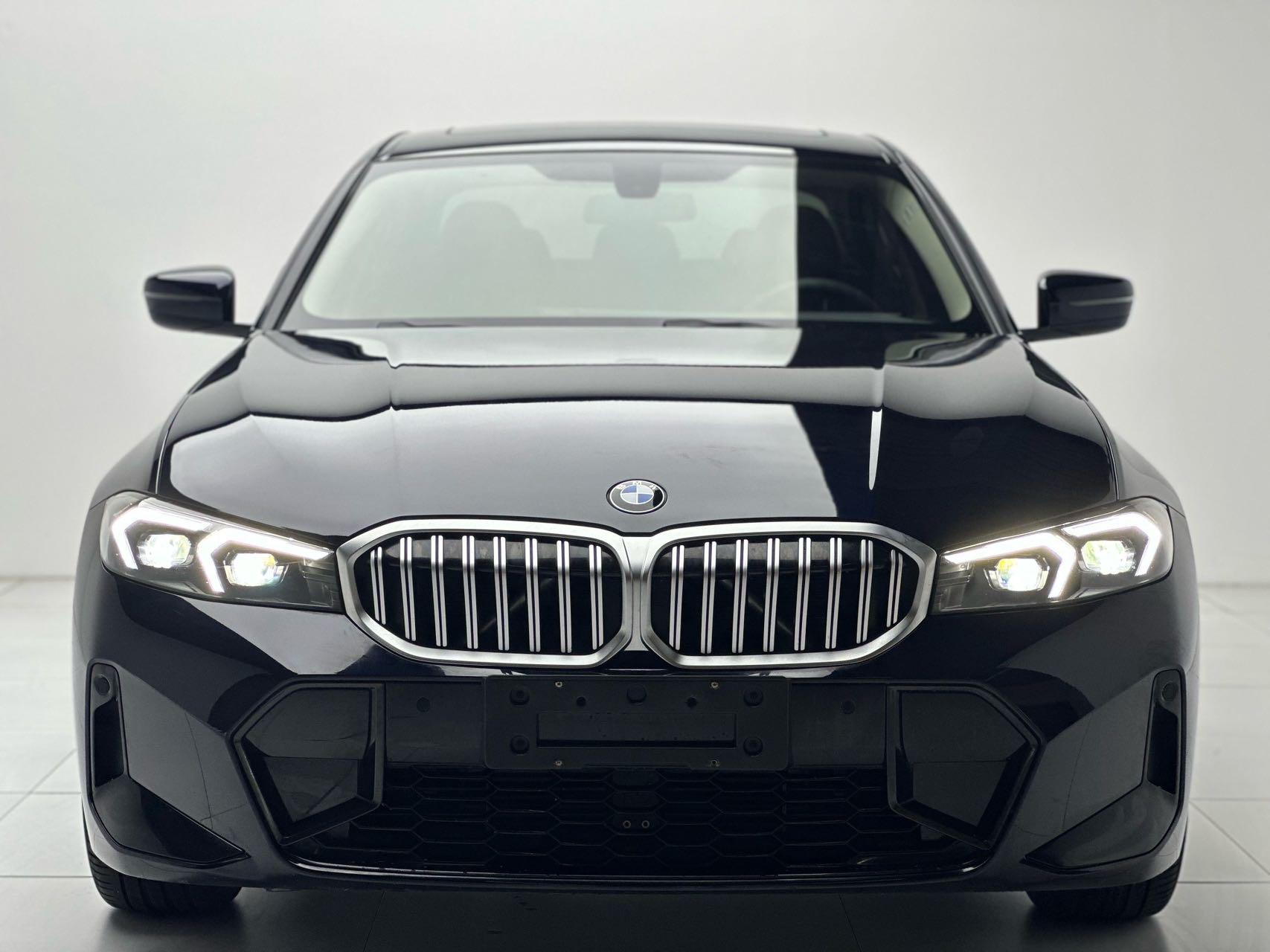 BMW 3 Series 2023 car image #2