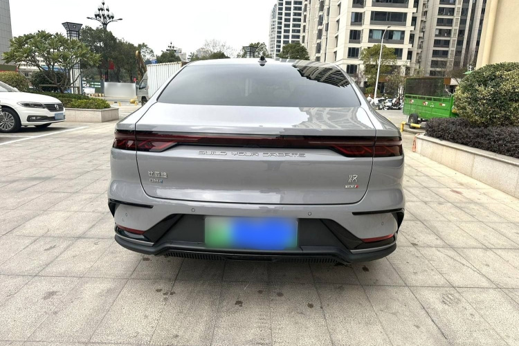 BYD Han 2025 car image #6