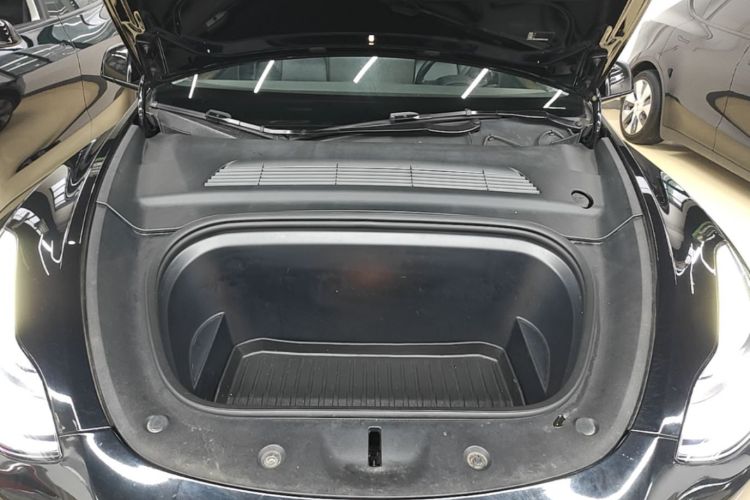 Tesla Model Y 2023 #20 Tesla Model Y 2023 car image #20