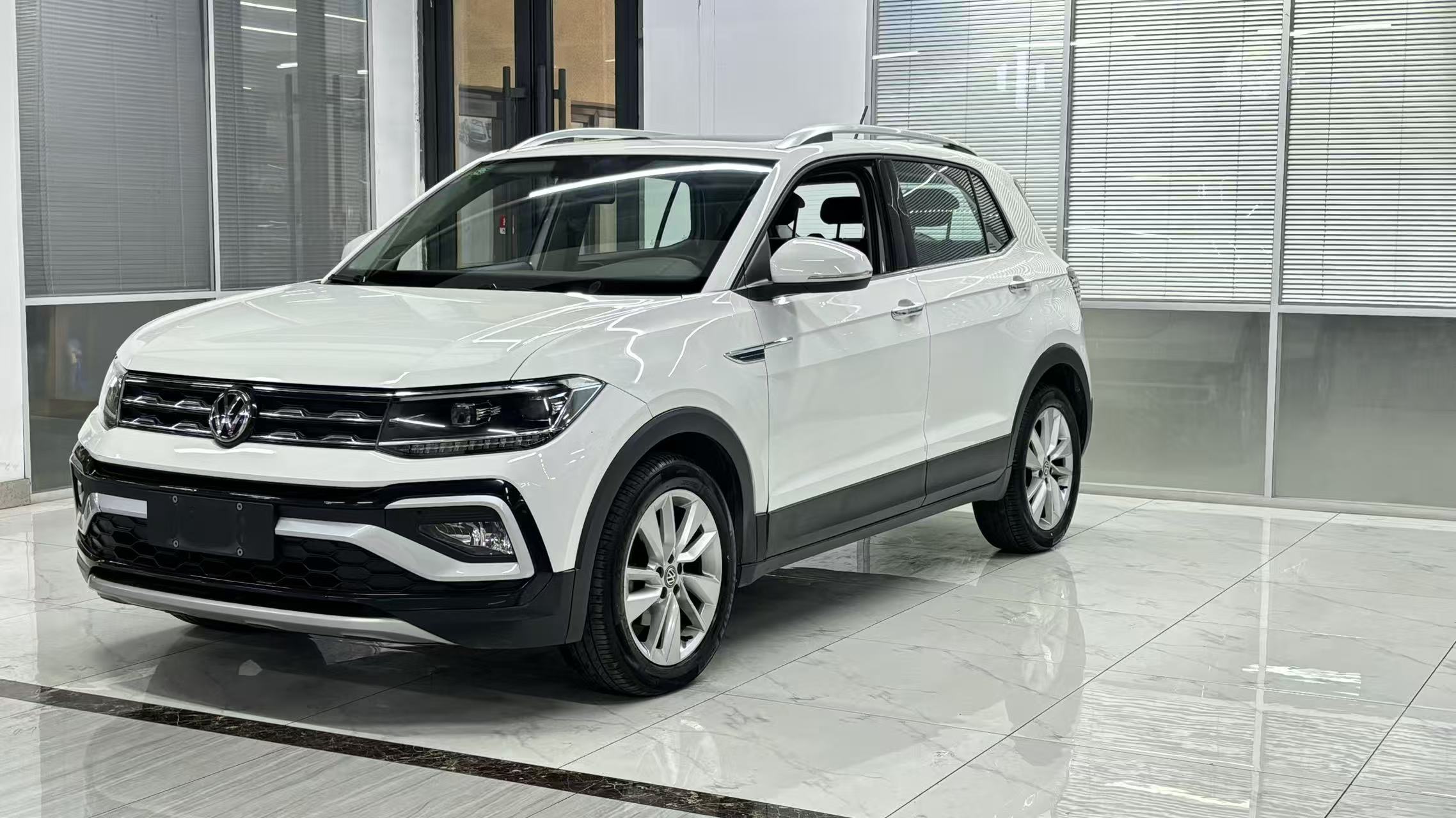 Volkswagen T-Cross 2019 汽车图片 