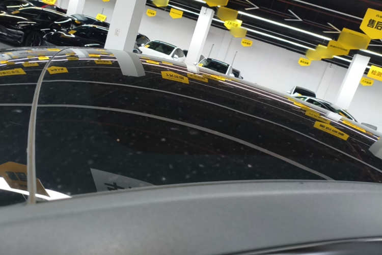 Tesla Model Y 2021 car image #25