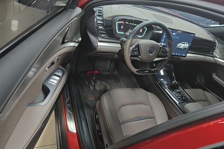 BYD Han 2022 car image #16