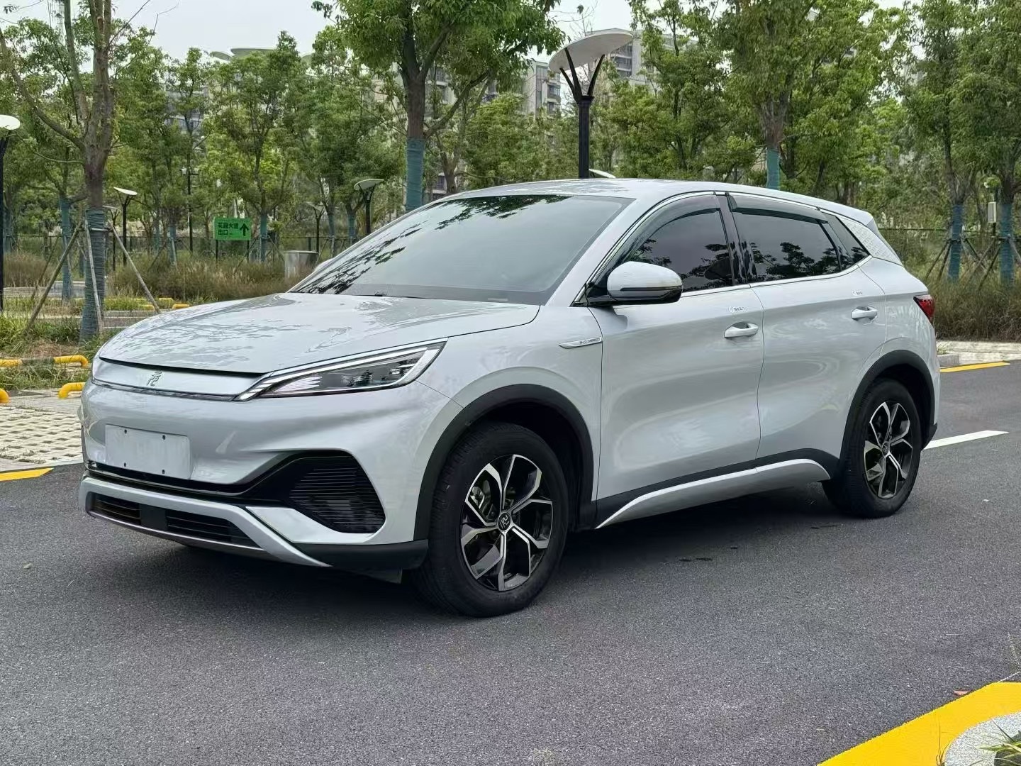 BYD Yuan Plus 2023 image de voiture 