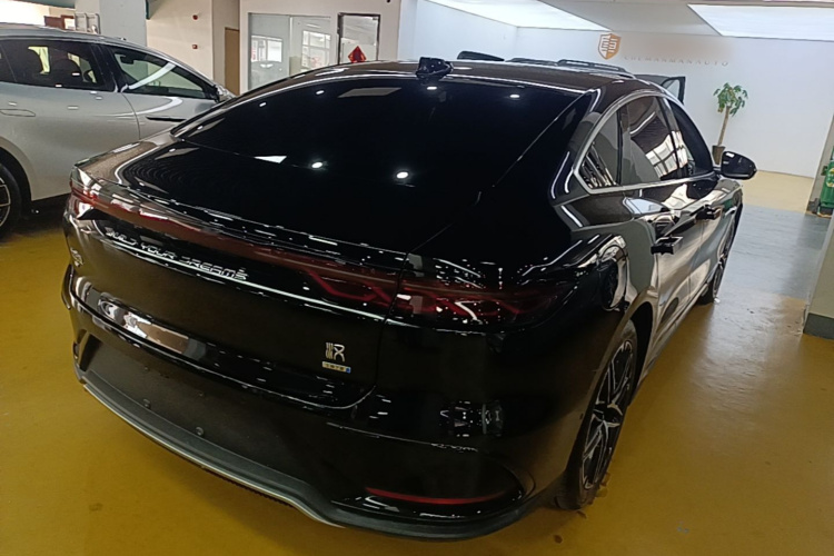 BYD Han 2025 car image #7
