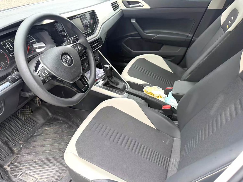 Volkswagen Polo 2020 car image #4
